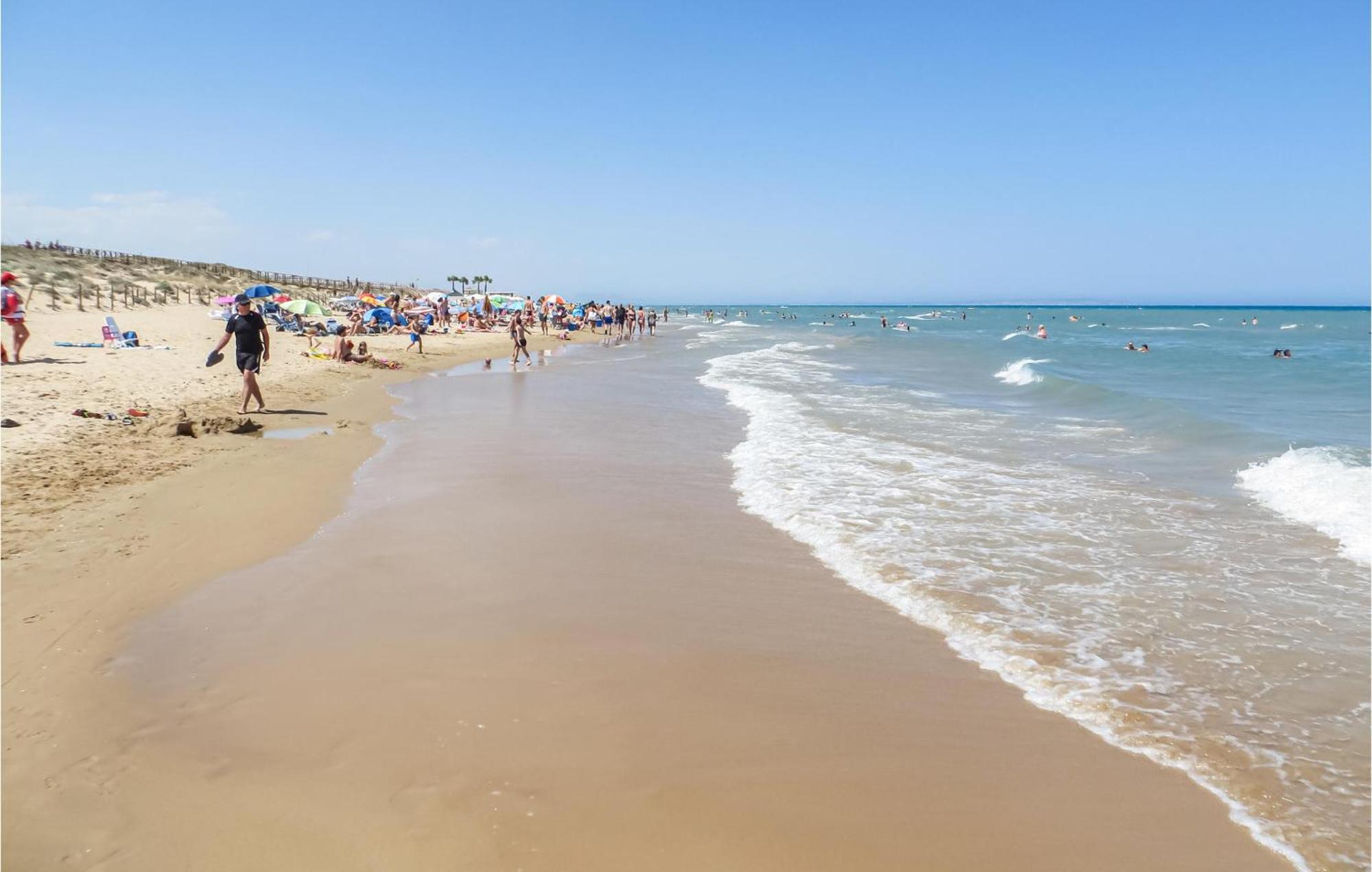 Amazing Apartment In Torrevieja With Wifi Bagian luar foto